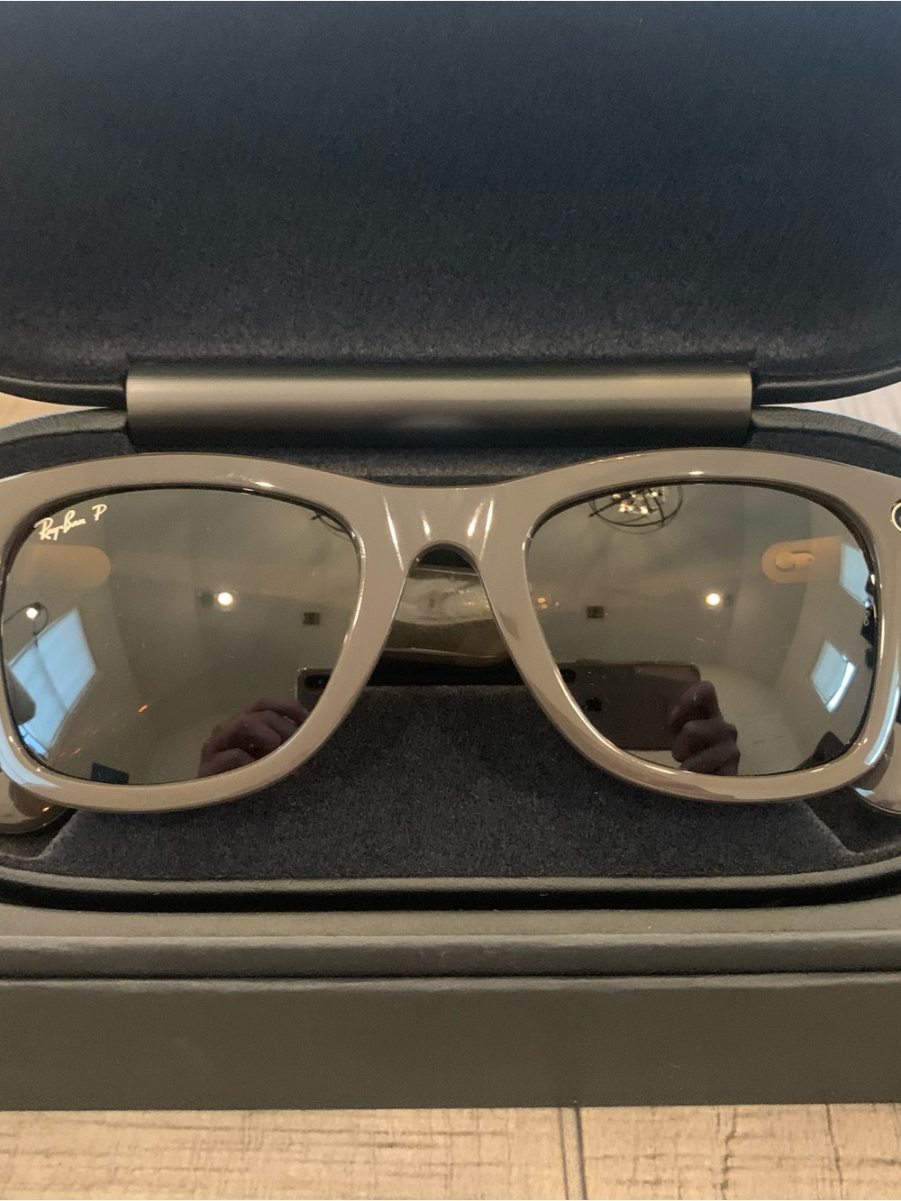 NWT—-Ray-Ban Stories Wayfarer L RW4004 Shiny Brown / Polar Brown